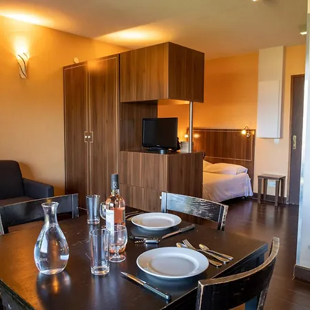 Apartament Au Rez-de-chaussee Avec Terrasse, Acces Espace Aquatique - Fr-1-165b-41 *